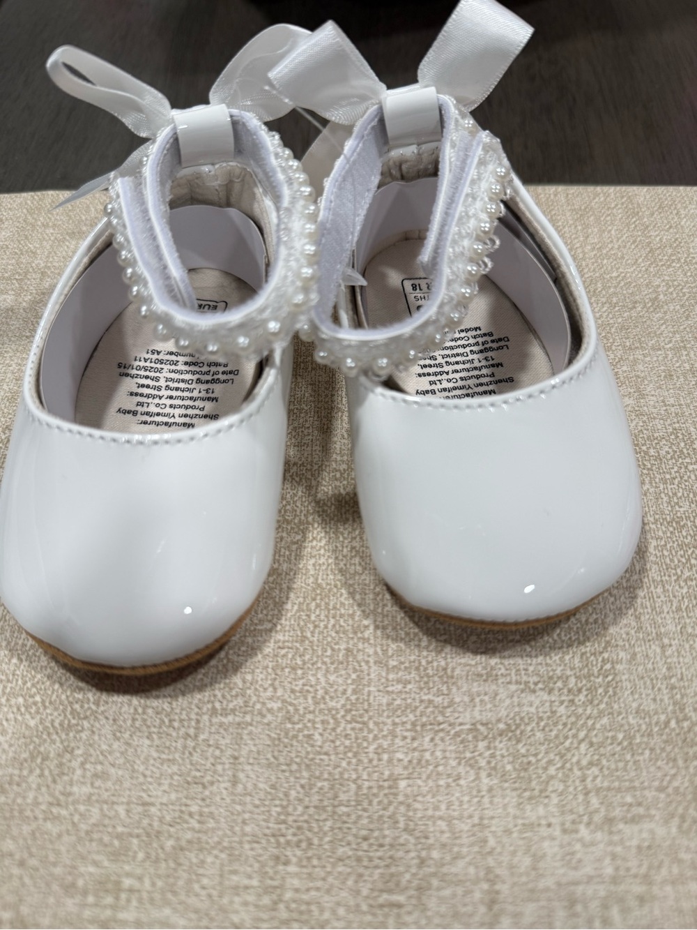 Girls White Pearl-Trim Mary Jane Dress Shoes
